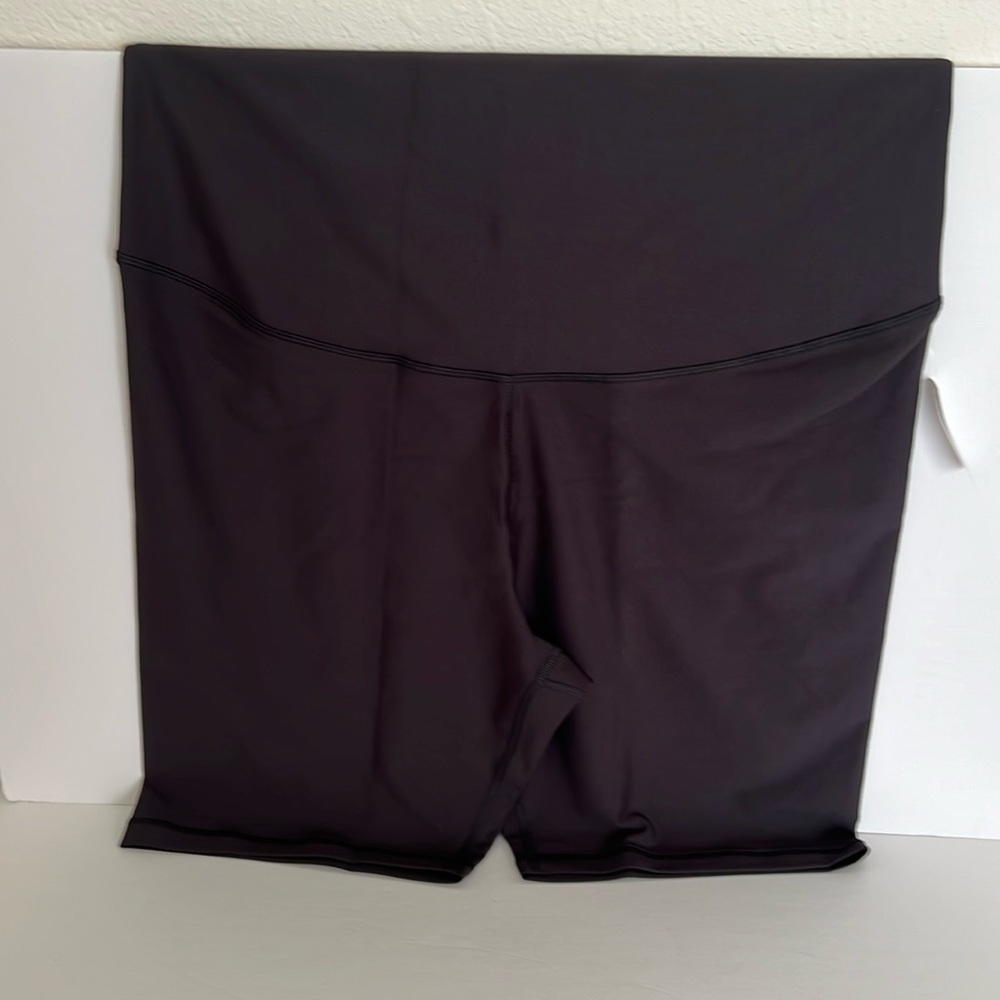 NWT Old navy maternity shorts size XL